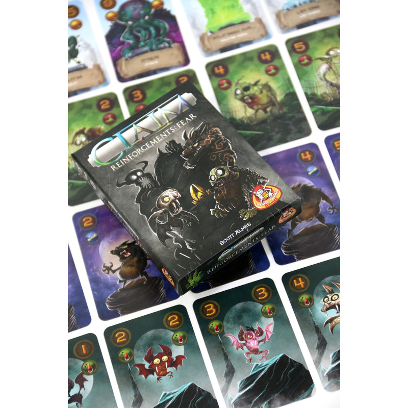 Load image into Gallery viewer, White goblin games claim reinforcements: fear kaartspel (nederlands, uitbreiding, 2 spelers, 25 minuten, vanaf 10 jaar)