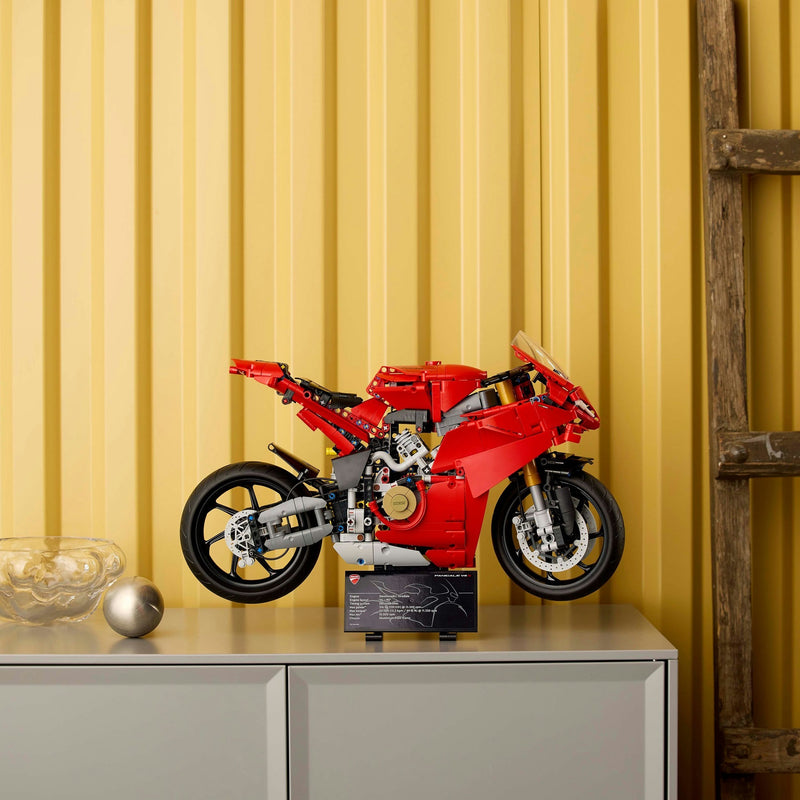 Load image into Gallery viewer, Lego technic 42202 ducati panigale v4 s motor