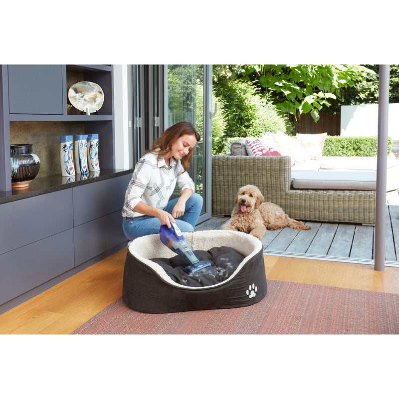 Afbeelding laden in galerijviewer, Black+decker dvb315jp 12v 1.5ah pet kruimeldief met dierenborstel handstofzuiger