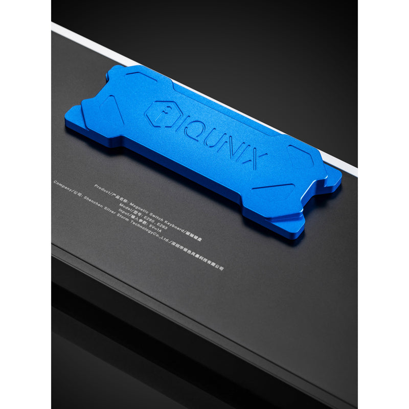 Afbeelding laden in galerijviewer, Iqunix ez60 magnetic switch gaming he keyboard (zwart, us lay-out (qwerty), gateron magnetic jade gaming, 60%, rgb, double shot pbt keycaps)