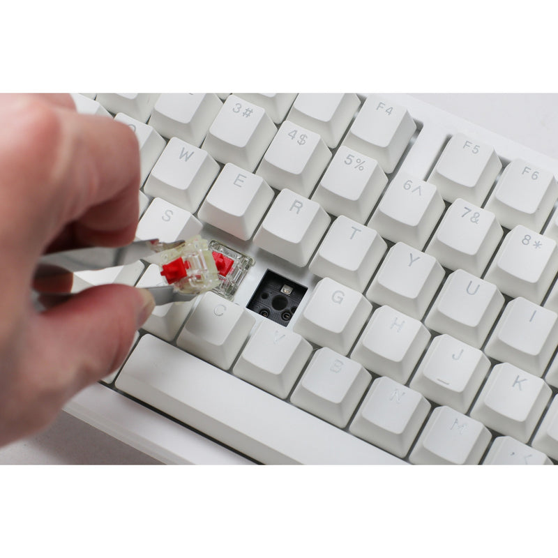 Load image into Gallery viewer, Ducky zero 6108 pure white, gaming toetsenbord (wit, us lay-out, cherry mx2a blue, rgb leds, double-shot pbt, hot swap, 2.4ghz | bluetooth | usb-c)