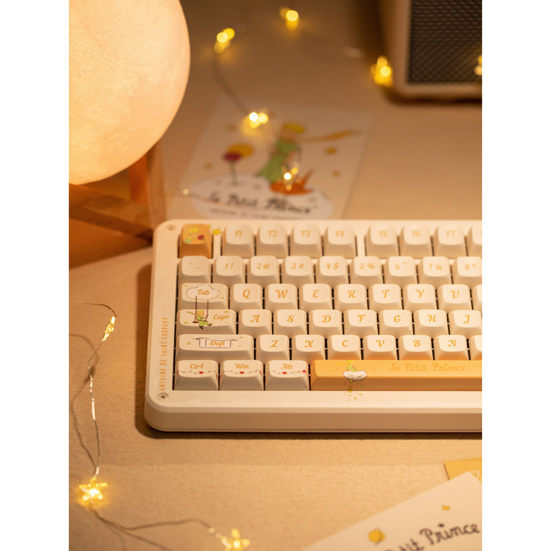Afbeelding laden in galerijviewer, Iqunix zx75 sunset ponder wireless mechanical keyboard (lichtgeel, us lay-out (qwerty), gateron red, 75%, rgb leds, hot-swappable, double-shot pbt, 2.4ghz | bluetooth 5.1 | usb-c)