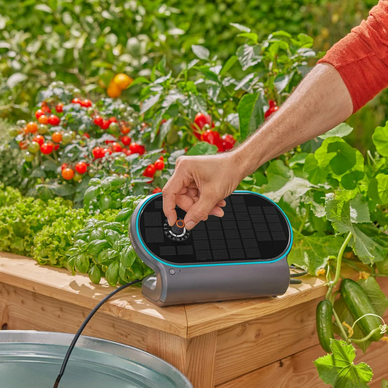 Load image into Gallery viewer, Gardena aquabloom set l voor bewatering op zonne-energie besproeiingscomputer (grijs turquoise, automatisch besproeiingssysteem, accu inbegrepen)