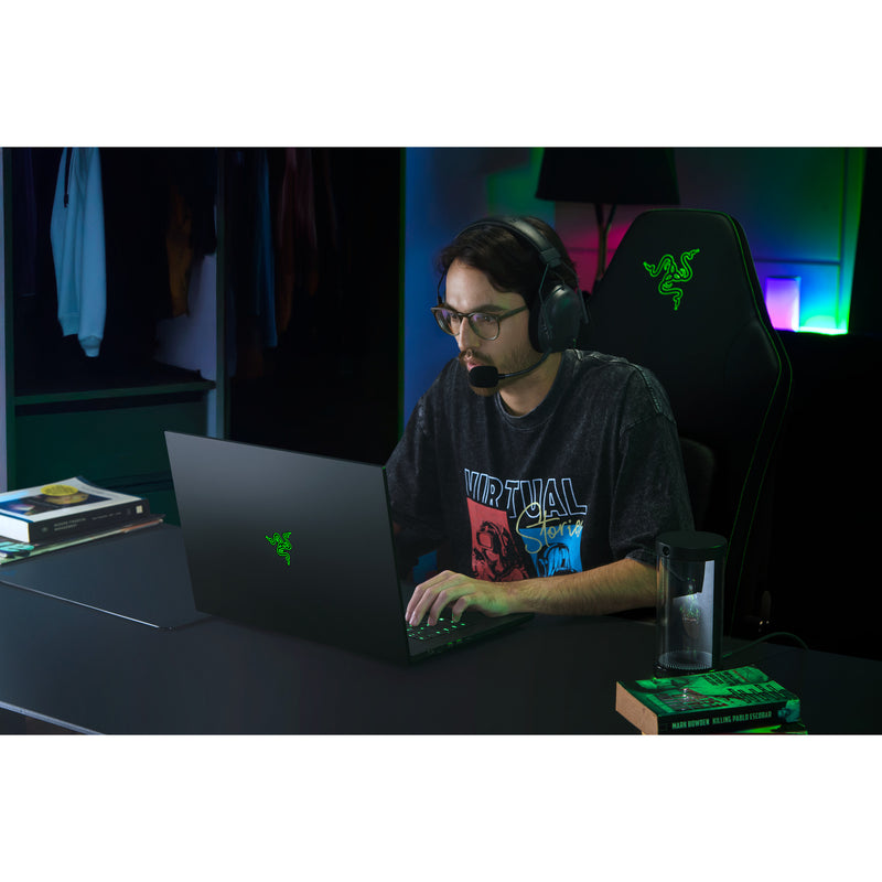 Load image into Gallery viewer, Razer blade 18 (2026) 18 gaming laptop (zwart | core ultra 9 290hx plus | rtx 5090 | 64 gb | 2 tb ssd)