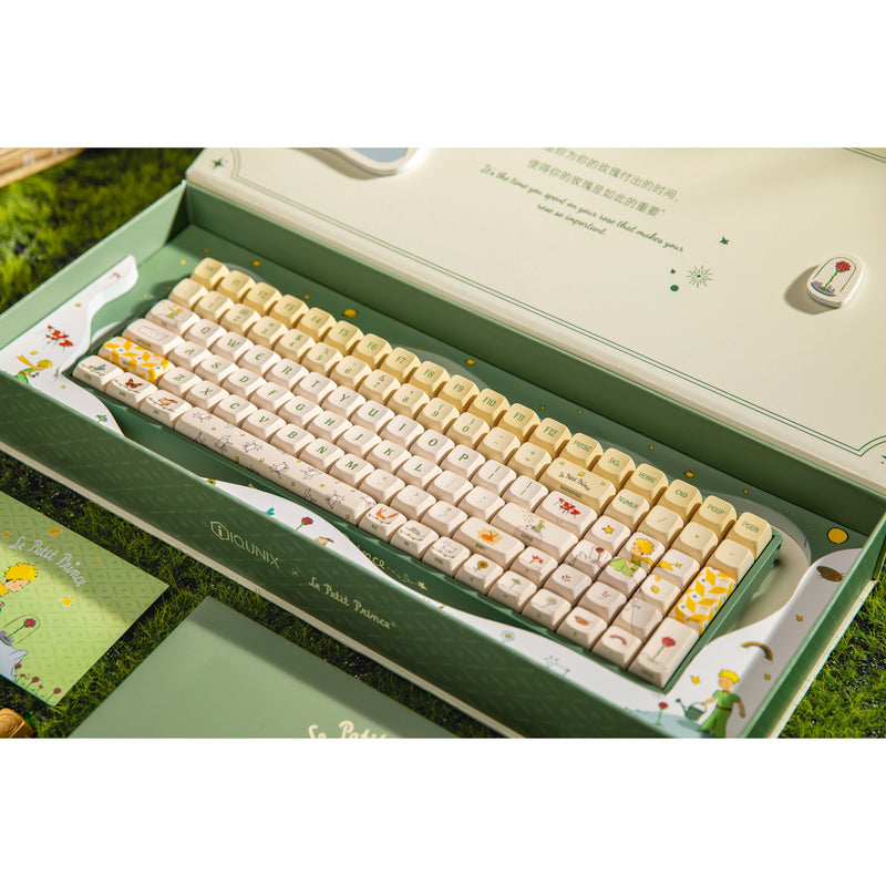 Afbeelding laden in galerijviewer, Iqunix f97 floral date rgb mechanisch gaming toetsenbord (groen, us lay-out (qwerty), gateron red, 96%, rgb leds, hot-swappable, pbt, 2.4ghz | bluetooth 5.1 | usb-c)