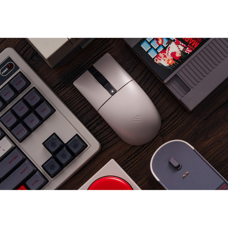 Afbeelding laden in galerijviewer, 8bitdo retro r8 mouse - n edition (grijs rood, 50 - 26000 dpi, bluetooth usb-c 2.4 ghz)