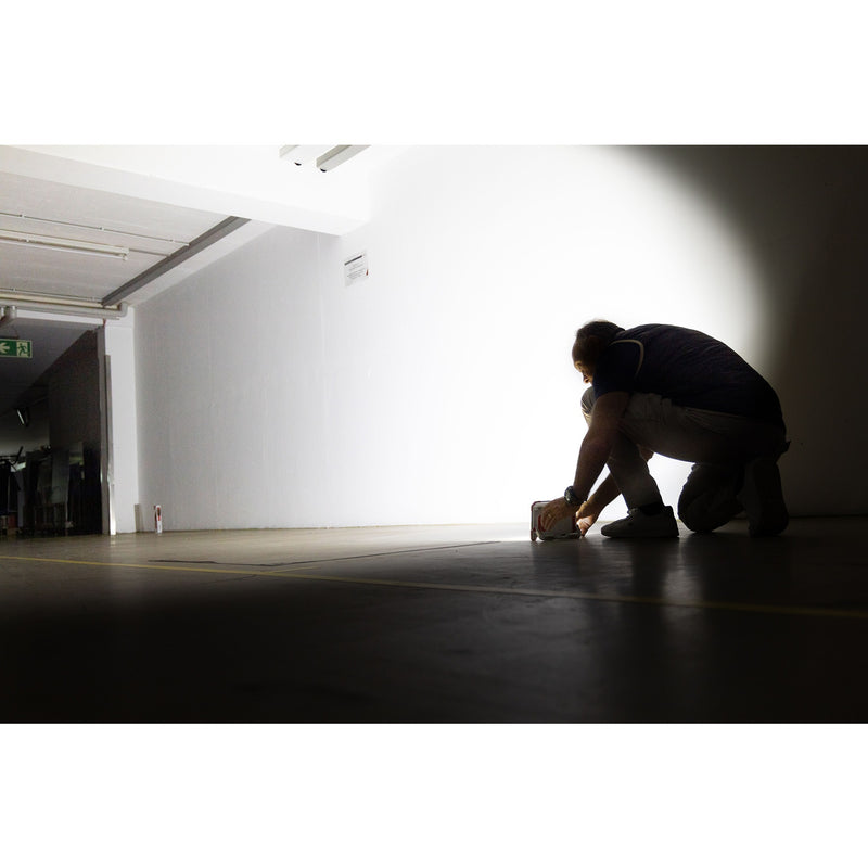 Load image into Gallery viewer, Wiha accubouwlamp 30w (zwart rood, 750-3.000 lm)