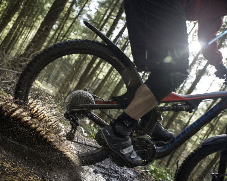 Load image into Gallery viewer, Mudhugger rear fender medium