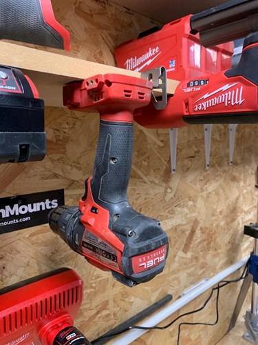 Load image into Gallery viewer, Stealthmounts tm-mw18-red-4 machinehouder voor milwaukee m18 | rood | 4-pack - tm-mw18-red-4