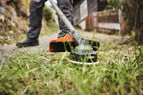Load image into Gallery viewer, Stihl fs-km combigereedschap zeis met maaikop ac 26-2 - 41802000687