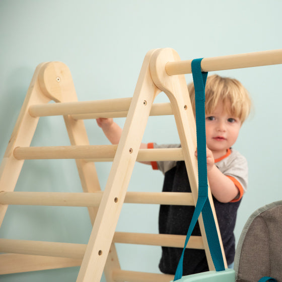 Load image into Gallery viewer, Tp toys Active-Tots Houten Klimrek met Schommel vanaf 6 Maanden