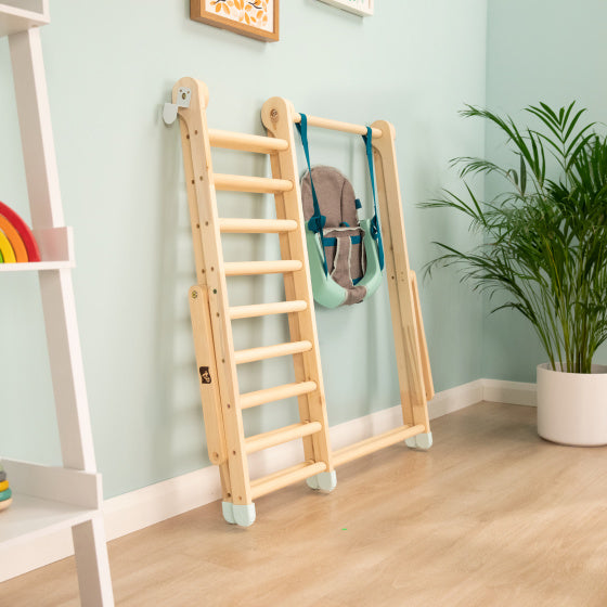 Load image into Gallery viewer, Tp toys Active-Tots Houten Klimrek met Schommel vanaf 6 Maanden