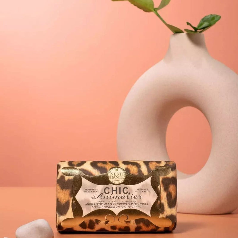 Load image into Gallery viewer, Nesti dante chic animalier myrrh ginger tea patchouli zeep 250gr.
