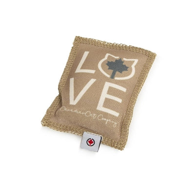 Load image into Gallery viewer, Canadiancat company Canadian cat speelkussen love met catnip grijs beige