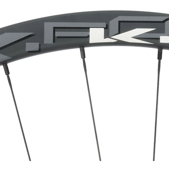 Afbeelding laden in galerijviewer, Miche voorwiel 29 k4 rock shock1 steekas 110 center lock