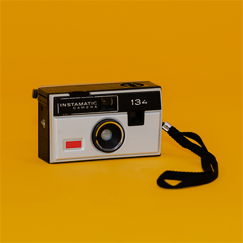 Load image into Gallery viewer, Superior achtergrondpapier 14 forsythia yellow 1,35 x 11m