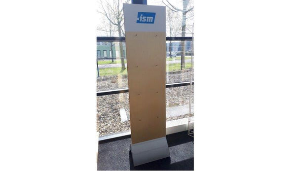 Display Ism saddles with aluminum base