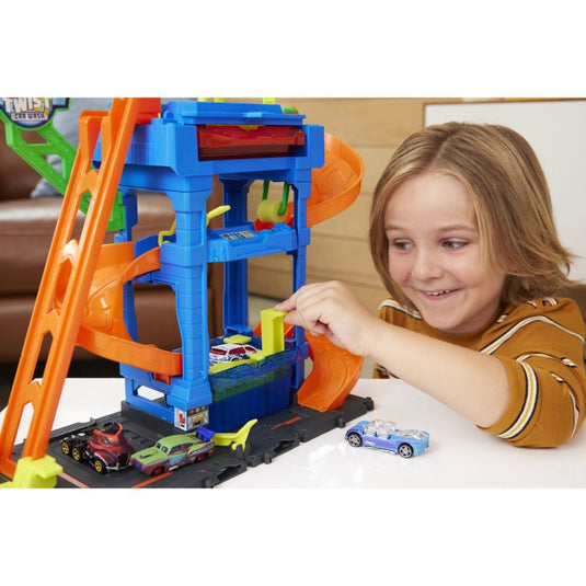 Mattel hot wheels city tunnel twist car wash