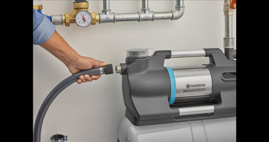 Load image into Gallery viewer, GARDENA Hydrofoorpomp 6300 SilentComfort
