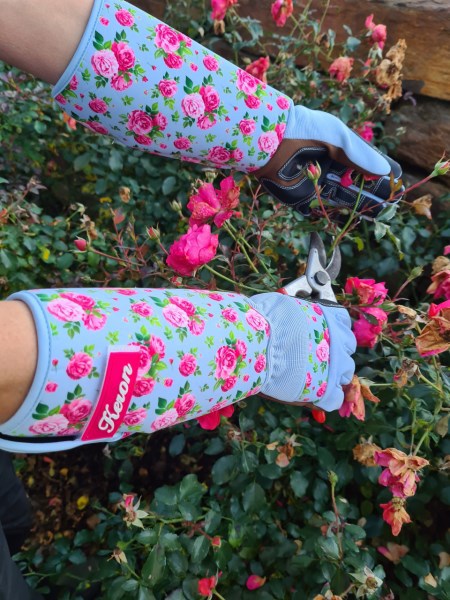 Keron rozen brandnetelhandschoen mt8m rosegarden lange manchet