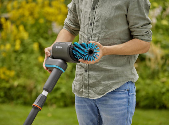 Load image into Gallery viewer, GARDENA Accu-multireiniger AquaBrush Universal 04 18V P4A
