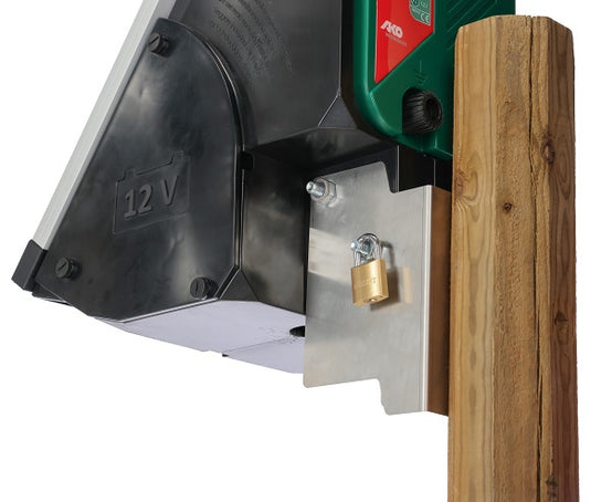 Ako producten paalhouder voor montage op een houten paal voor zonnepan