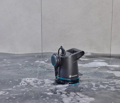 Gardena 2-in-1 helder vuil water dompelpomp 20000 basic, 20.000 l u dompel- en drukpompen (grijs zwart, 550 watt, 20.000 l u, met vlotterschakelaar)
