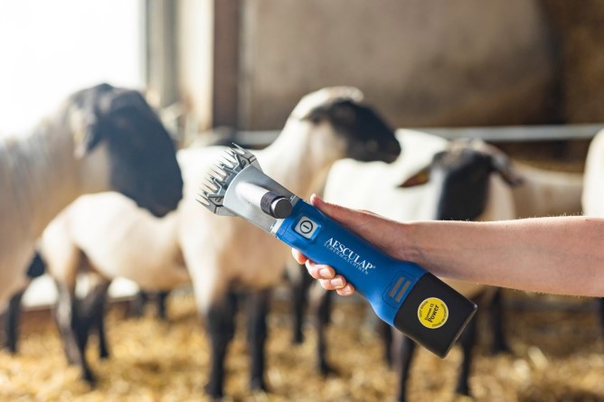 Load image into Gallery viewer, Aesculap econom producten schapenscheermachine econom nova cordless plus1 accu
