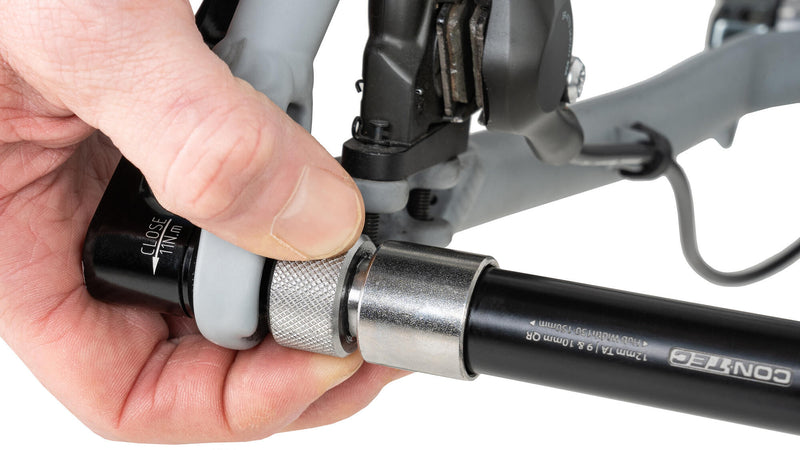 Load image into Gallery viewer, Contec transportas thrubee work'n roll ct transport axle thrubee work'n roll black
