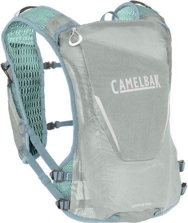 Camelbak zephyr vest voor heren - one size - ultralicht materiaal - ruimte voor 2 flexibele 500 ml flessen - reflecterend - 8 vakken - hardloopvest - drinkhouder - drinkzak - grijs met turquoise