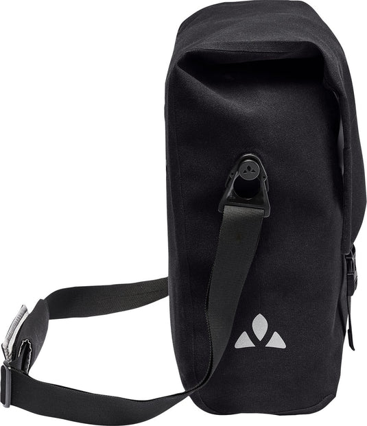 Vaude fietsenzak schoudertas met laptopvak augsburg iv bike bag black zwart