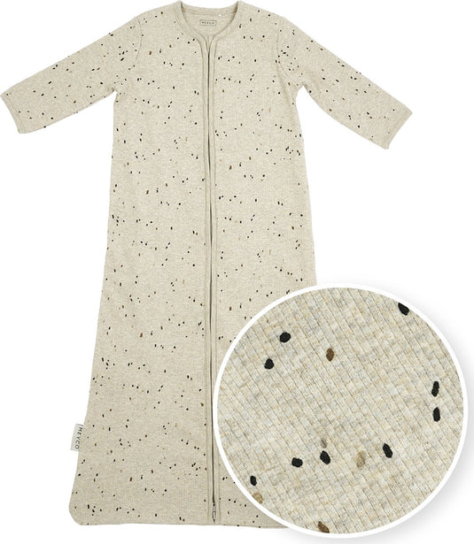 Meyco baby rib mini spot baby slaapzak met mouwen - sand melange - 110cm - 1.0 tog