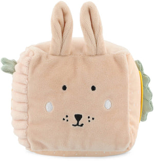 Trixie activiteitenkubus mrs. rabbit – houten motoriekspeelgoed van fsc® hout