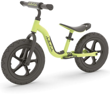 Chillafish loopfiets 2 jaar - lichtgewicht met verstelbaar zadel en stuur - groen - loopfiets voor jongens tot 5 jaar met voetsteun, handvat om te dragen en 12 rubberskin anti lek banden - model charlie sport