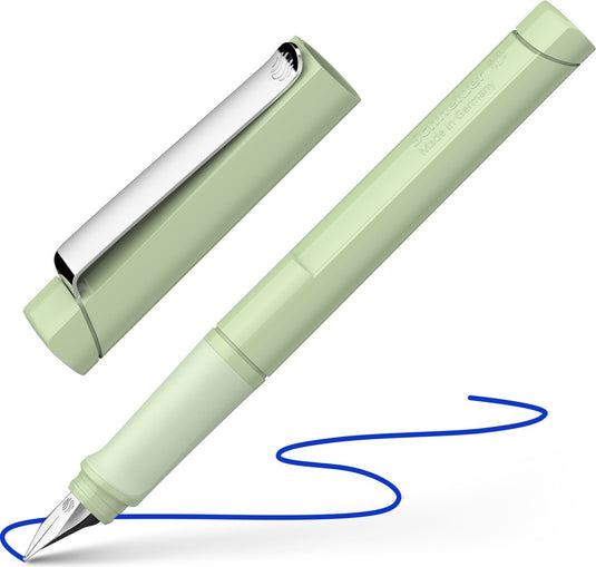 Schneider schrijfwaren schneider vulpen - base - soft green - penpunt m - s-160226