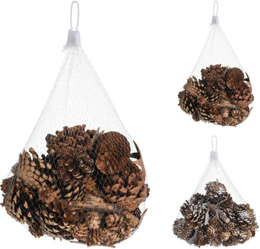 Koopman dennenappels decoratie knutselmateriaal met boomschors sterren.