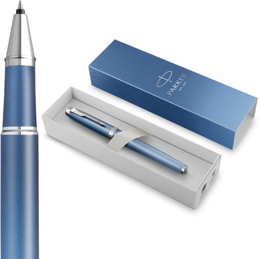 Parker im writing rituals rollerbalpen | rustgevend blauw afwerking met kleurverloop en verchroomde details | fijne penpunt | zwarte inkt | geschenkverpakking