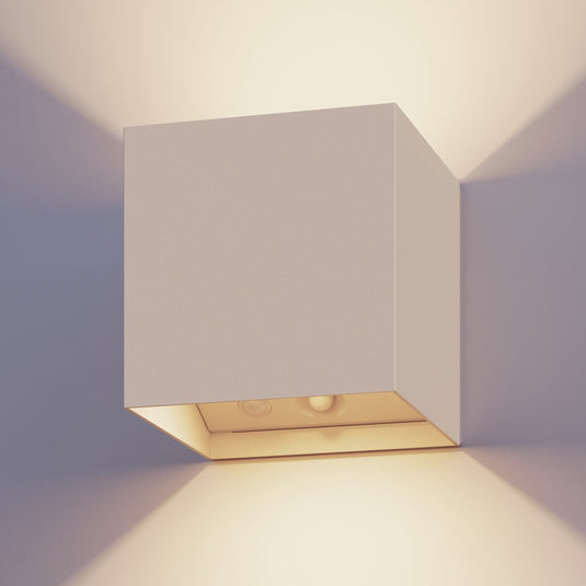 Calex volterra oplaadbare wandlamp kubus - oplaadbaar - up down tuinverlichting - modern - warm wit licht - voor binnen en buiten - waterdicht - eenvoudige installatie - akku en draadloos - usb-c - bewegingssensor - zand