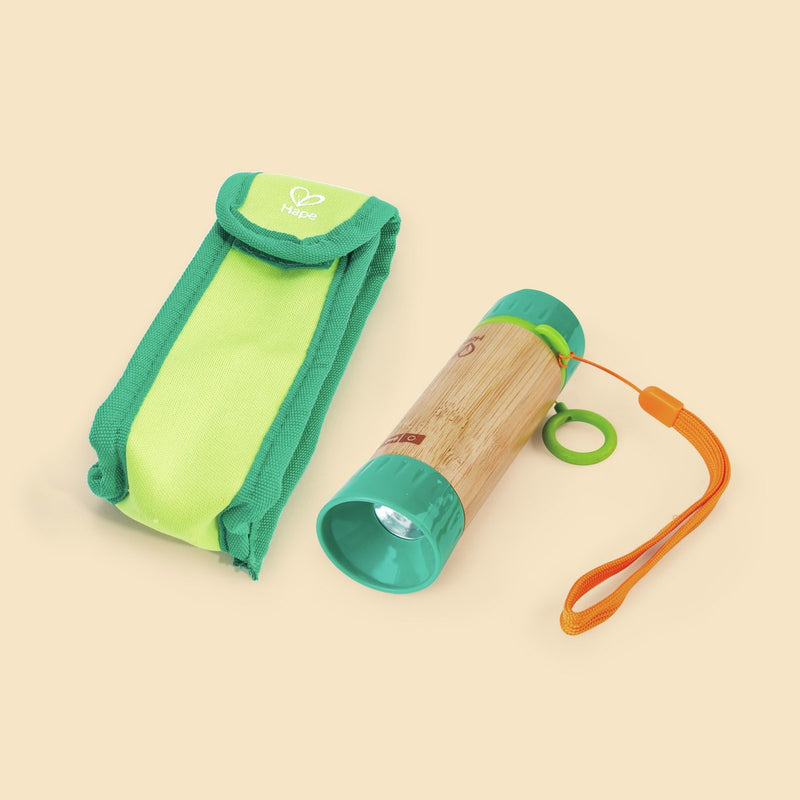 Afbeelding laden in galerijviewer, Hape handgegenereerde zaklamp - duurzame kinderzaklamp van bamboe, geen batterijen nodig, 4 jaar+
