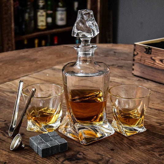 Mikamax twisted whiskey karaf - whiskey decanter - whiskey set - incl. 2 whiskey glazen en whisky stones - inhoud 1l - uniek design decanter