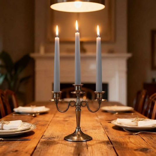 Arti casa ribble dinerkaarsen - set van 3 kaarsen - ribbelontwerp - gemaakt van wax - geschikt voor diner en decoratie - afmeting 2 x 2 x 25 cm per kaars - kleur grijs