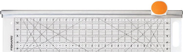 Http: www.cchobby.nl fiskars-combo-rotary-cutter-ruler-l-61-cm-b-15-cm-1-stuk