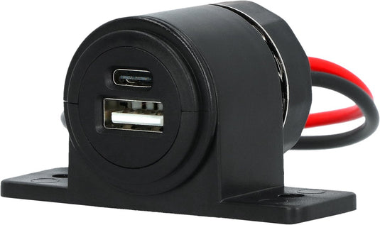 Carpoint opbouwcontactdoos usb-a + usb-c - 12 24v - 5 volt 2.4 ampère - gelijktijdig opladen van maximaal twee apparaten - schroefbevestiging