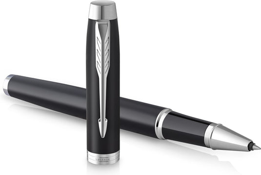 Parker im rollerballpen | matzwart met chromen trim | fijne punt met zwarte inktvulling | geschenkverpakking