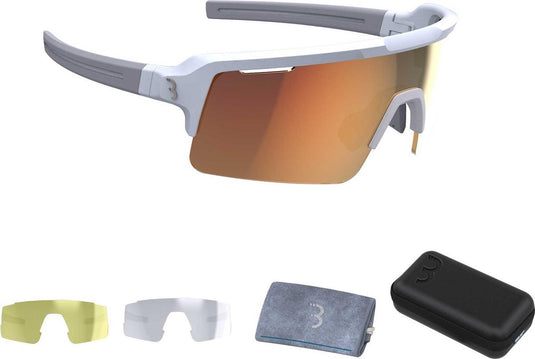 Bbb cycling fietsbril heren en dames fuse - fiets zonnebril met grote torische lens voor 100% uv bescherming - anti condens sportbril met 3 lichtgewicht lenzen en brillenkoker - mat wit goud - bsg-65