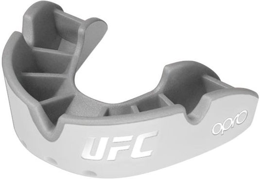 Opro ufc silver superior fit mouthguard - maat s