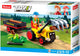 Sluban town - traktor met boomstammen