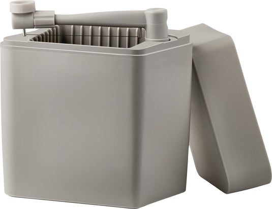 Rosti classic kaasdoos – kaasdoos met kaassnijder – kaasschaaf – oplosbare snijdraad – hygiënische opberging – kaasstolp – humus – 16,5×10×19 cm