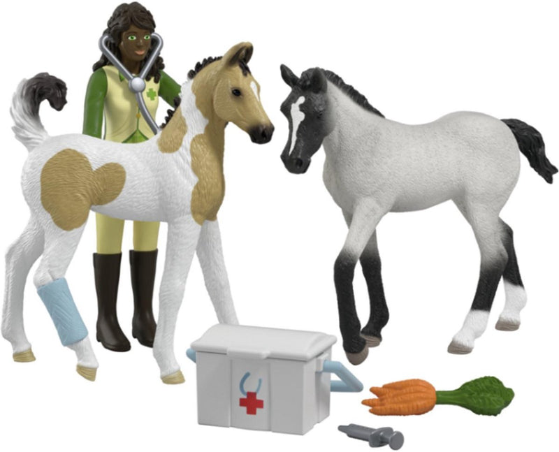 Load image into Gallery viewer, Schleich horse club sarah's eerste hulp kit 42777
