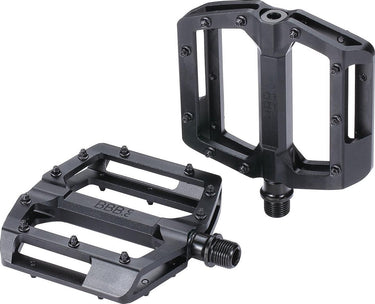 Bbb cycling mtb pedalen - enigma - platformpedalen met grip pinnen afgedichte lagers - mountainbike fietspedalen - mat zwart - 100 x 100 mm - bpd-38
